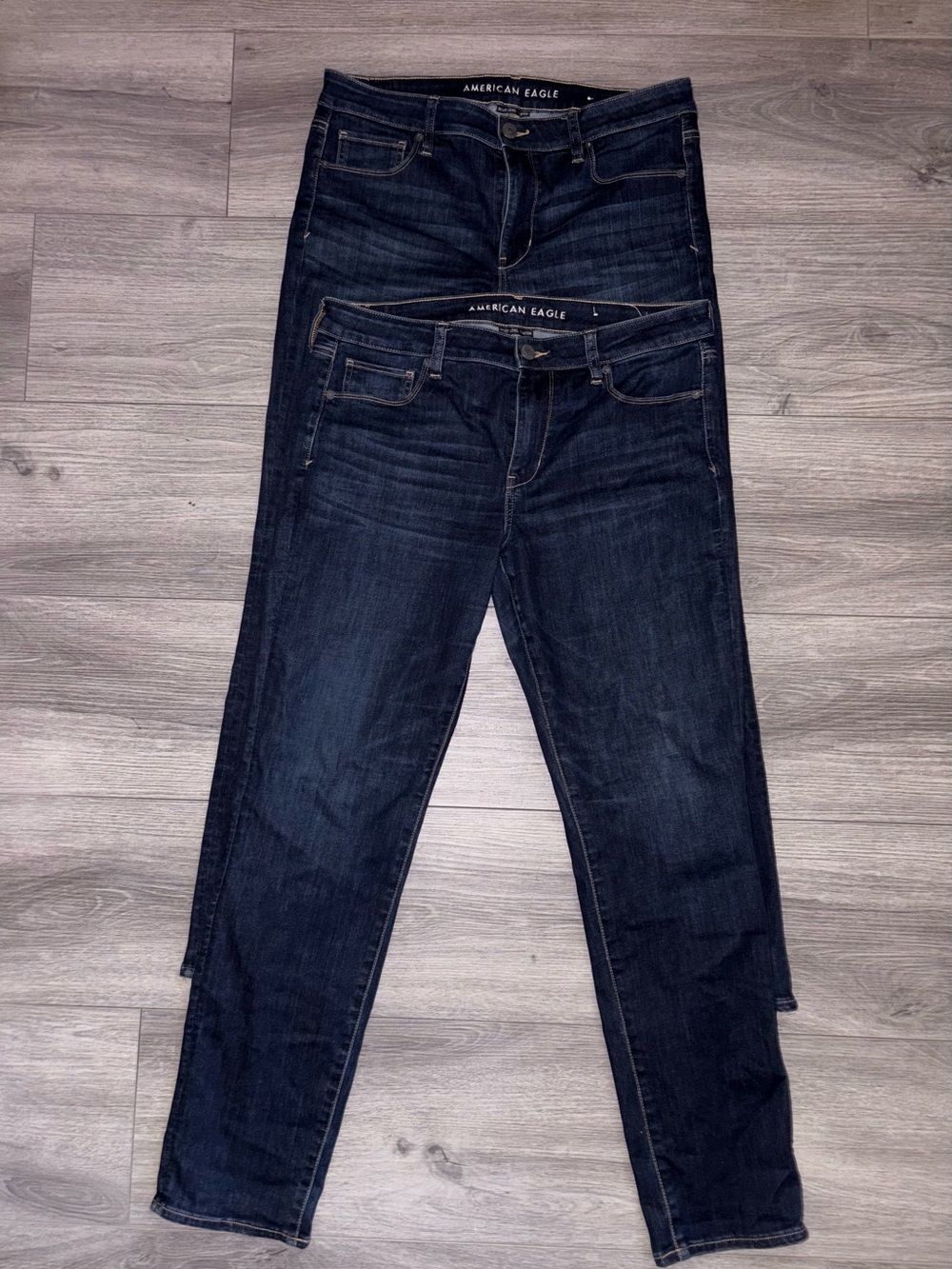 2x American Eagle Next Level Stretch Women’s 14 LONG  Dark Blue Jeans